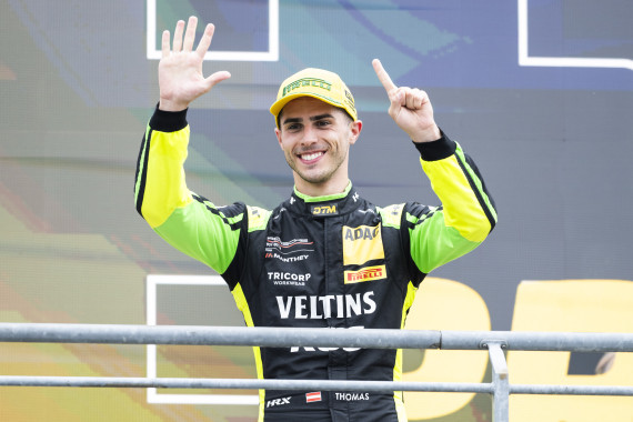Sechsmal Podium in Folge: Thomas Preining geht als Spitzenreiter ins DTM-Finale