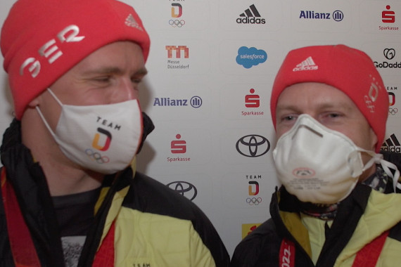Bei den Olympischen Winterspielen 2018 in Pyeongchang konnten sich Francesco Friedrich und Thorsten Margis im Zweierbob erstmals Olympia-Gold sichern. Auch bei den Olympischen Winterspielen in Peking bleibt das Duo ungeschlagen. Im Interview sprechen sie über ihren Erfolg.