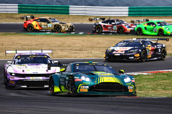 Angeführt von Spitzenreiter Nicki Thiim kommt die DTM nach Oschersleben