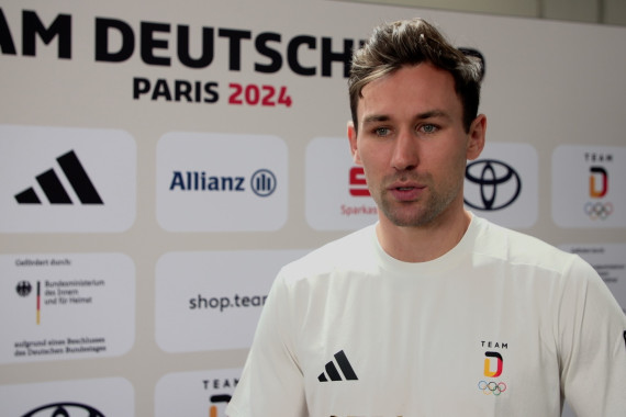 Im Interview spricht Zehnkämpfer Niklas Kaul u.a. über die Einkleidung und die Olympischen Spiele in Paris.