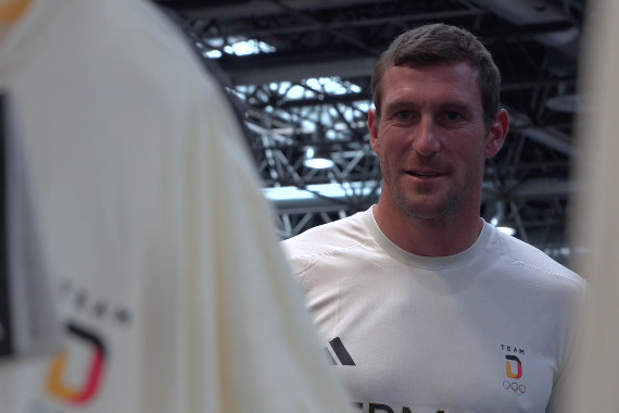 Schnittbilder zur Einkleidung von Team Deutschland unter anderem mit Zehnkämpfer Niklas Kaul, Skateboarderin Lilly Stoephasius und Barren-Weltmeister Lukas Dauser.