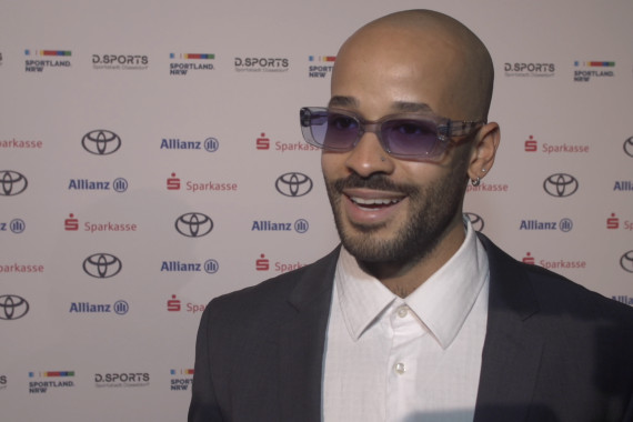 Im Interview blickt Para-Leichtathlet Léon Schäfer u.a. auf sein Jahr zurück und spricht über die Auszeichung als Para-Sportler des Jahres.