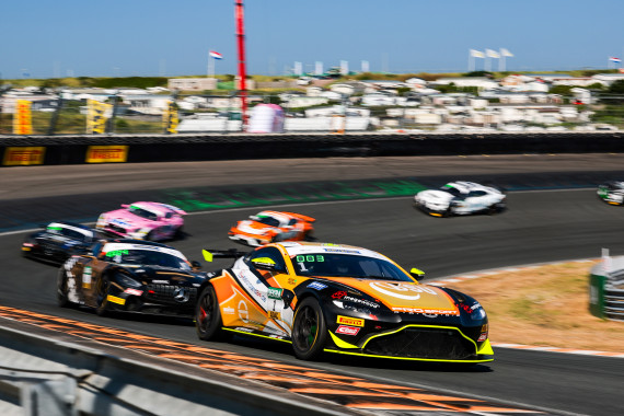 Ganz vorne- Der Aston Martin Vantage GT4 von Prosport Racing