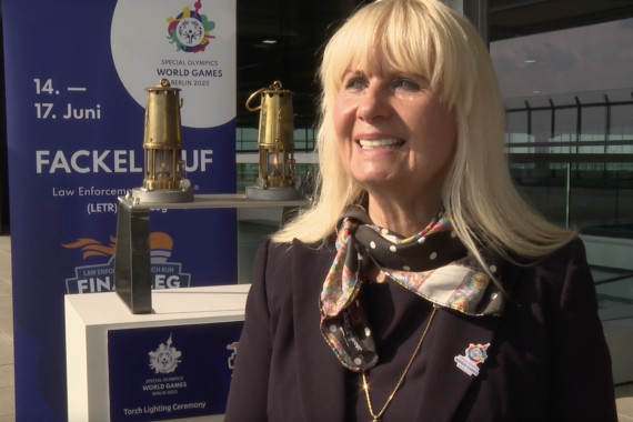 Im Interview spricht Iris Spranger, Senatorin für Inneres, Digitalisierung und Sport des Landes Berlin, u.a. über die Ankunft der "Flame of Hope" in Berlin.