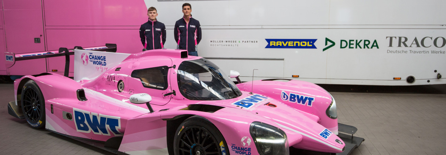 Nico Göhler und Gustavo Kiryla zusammen mit dem Duqueine D08