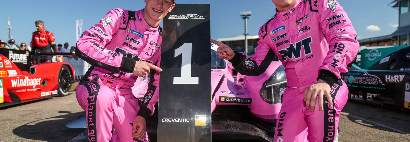 Pluschkell und Angelard freuen sich über ihren ersten Erfolg im Prototype Cup Germany