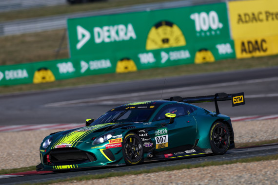 Gilles Magnus drehte im Aston Martin Vantage GT3 seine ersten DTM-Runden