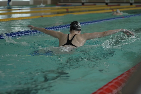Weiteres Footage vom Schwimmtraining mit Marlene Gomez-Göggel.