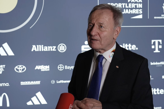 Im Interview spricht der DBS-Präsident Friedhelm Julius Beucher u.a. über das Sportjahr 2024 und darüber, warum die Auszeichnung der Para Sportler*innen von Bedeutung ist.