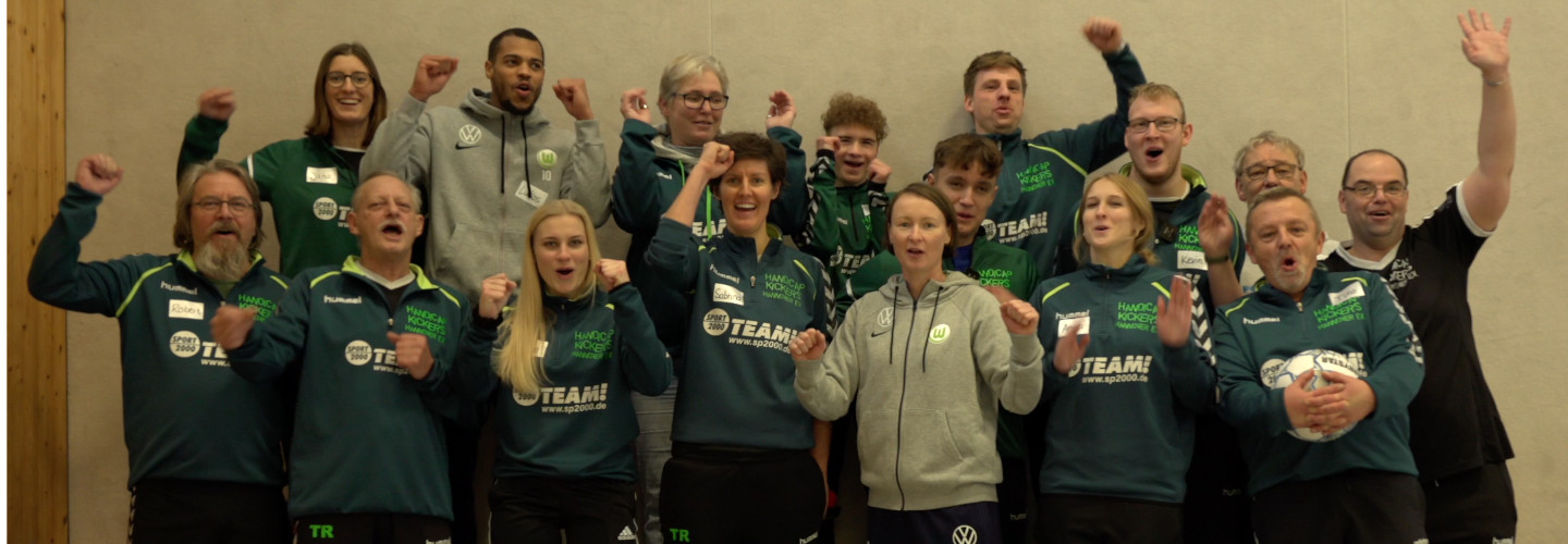 Lukas Nmecha und Conny Pohlers zu Besuch bei Niedersachsens erstem durchweg inklusiven Fußballverein