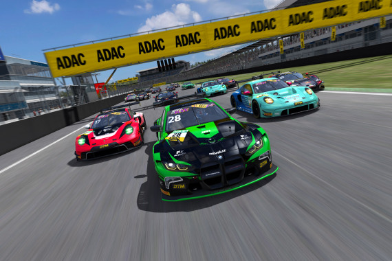 Im ersten Rennen ging es mit aktuellen DTM Boliden auf die Strecke