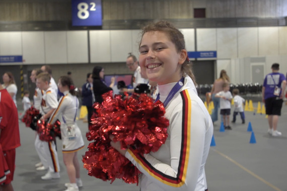 Sport und Spiele für die Kleinsten inmitten der World Games: Special Olympics Young Athletes heißt das Programm für Kinder mit und ohne geistige Behinderung im Alter von 2 bis 7 Jahren. Im Rahmen der Weltspiele in Berlin werden ihnen grundlegende sportliche Fähigkeiten vermittelt.