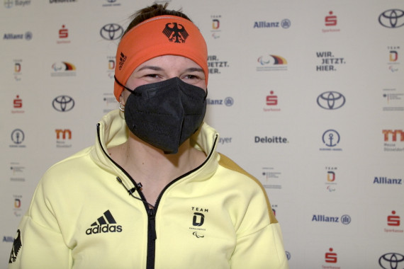 Interview mit Anna-Lena Forster nach ihrer Goldmedaille in der Kombination