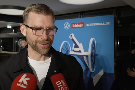 Im Interview spricht Per Mertesacker, Fußball-Weltmeister von 2014, u.a. über die Besonderheit der Verleihung der Torjägerkanone für alle.