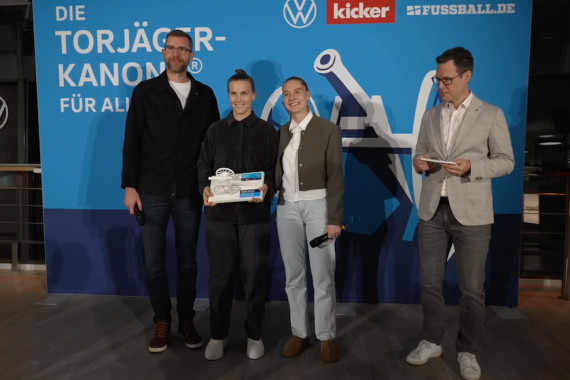 Footage von der Verleihung der Torjägerkanone für alle in Leipzig und der vorangegangenen Stadionführung für die Teilnehmer*innen in der Red Bull Arena.