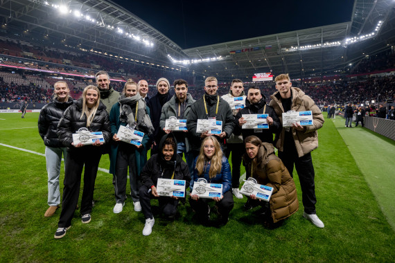 Preisträger am Spielfeldrand