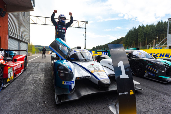 Jubel bei Thomas Ambiel, der erst in diesem Jahr in den Prototype Cup Germany eingestiegen ist