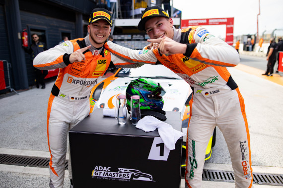 Doppelsieg in Zandvoort für Mike David Ortmann (li.) und Hugo Sasse