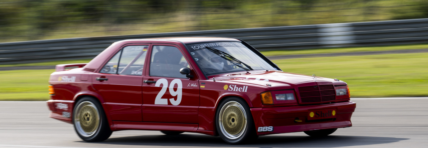 Vor Evo 1 und Evo 2: Der Mercedes 190 E 2.3-16V mit kleinem Flügel in der frühen DTM.