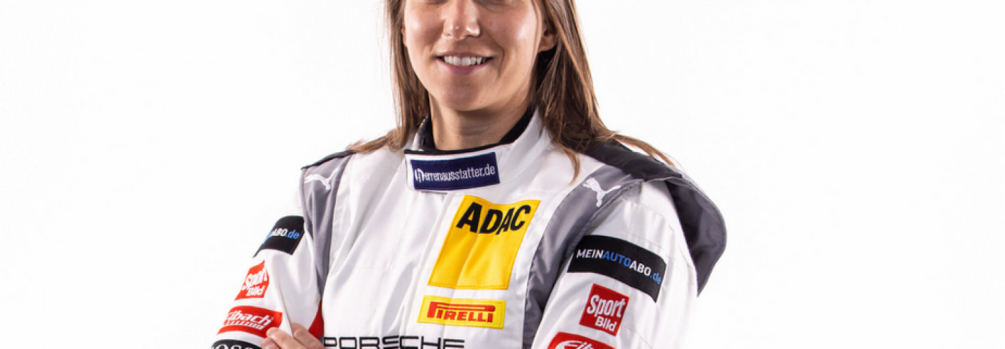 Das Logo von MeinAutoAbo ziert die Rennoveralls im ADAC GT Masters