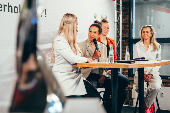 SID Mixed Zone - "Frauenfußball auf der Überholspur?!"