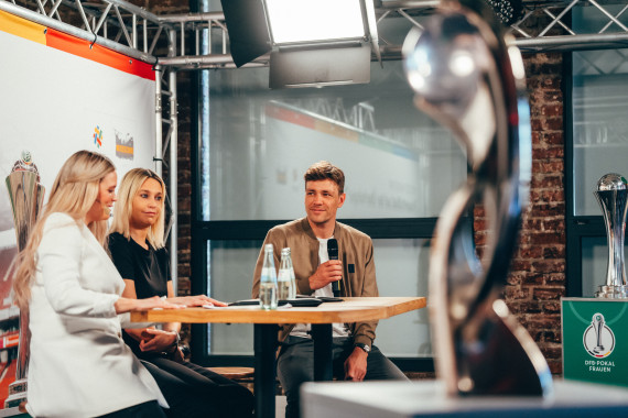 SID Mixed Zone - "Frauenfußball auf der Überholspur?!"