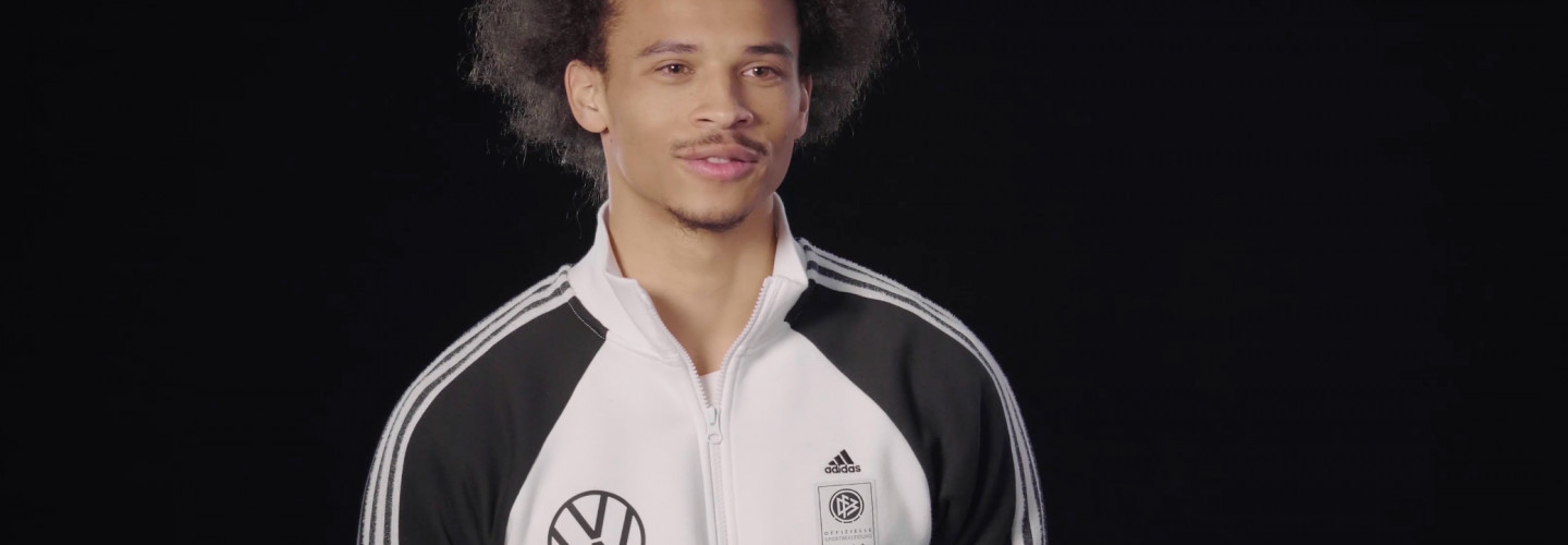 In diversen Interviews sprechen Marcel Halstenberg, Matthias Ginter, Leroy Sané, Robin Gosens, Lukas Klostermann sowie Kevin Trapp über Bundestrainer Joachim Löw.