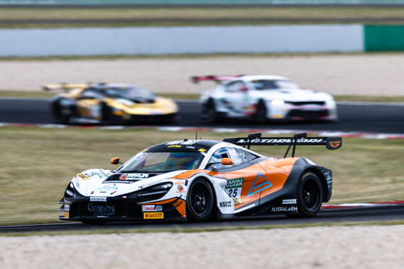Möchte Highlights setzen- Ben Dörr im McLaren 720S GT3 Evo