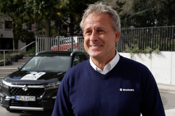 Der Fußball-Weltmeister von 1990 und neuer Suzuki-Markenbotschafter blickt im Interview auf die USA-Reise der DFB-Elf und seine Vorfreude auf die Heim-EM 2024. Außerdem äußert sich Littbarski zur aktuellen Situation beim 1. FC Köln und den Meisterschaftschancen von Bayer Leverkusen.