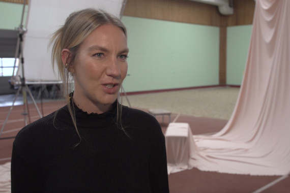 Im Interview spricht Maria Hunstig, Feature Director Vogue Germany, u.a. über die besondere Zusammenarbeit mit den Athletinnen und die Bedeutung von Diversität im Mode-Business.