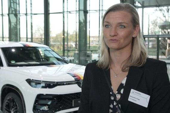 Im Interview spricht Ex-Nationalspielerin und Olympiasiegerin Alexandra Popp u.a. über die Verleihung der Sepp-Herberger-Awards sowie das Karriereende ihrer langjährigen Mitspielerin Almuth Schult.