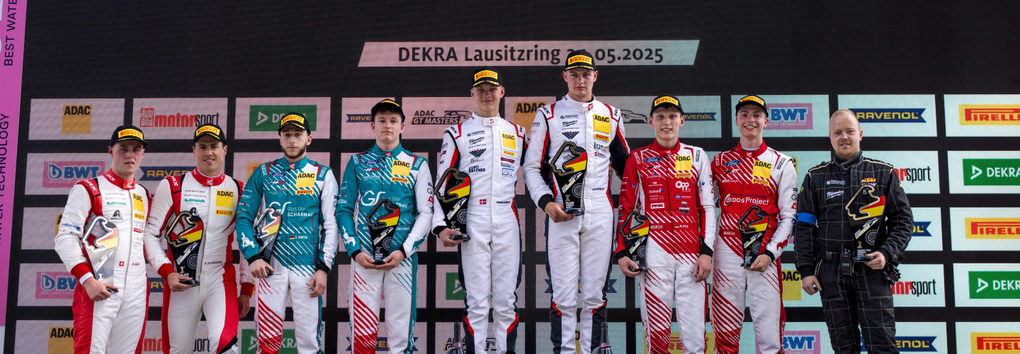 Das Podium: Fach,  Schwarzer, Owega, Wiebelhaus,  Pirch, Pichler, Reis und Kalus (v.l.)