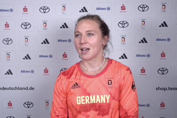 Im Interview spricht Nike Lorenz, Kapitänin der Hockey-Nationalmannschaft, u.a. über die Erwartungen an die Heim-EM, die internationale Konkurrenz und die Vorfreude auf die Olympischen Spiele in Paris.