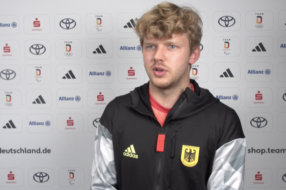 Im Interview spricht Thies Prinz, Hockey-Weltmeister, u.a. über die Heim-EM in Mönchengladbach, die Bedeutung der deutschen Fans und seine Erwartungen an die Olympischen Spiele in Paris.