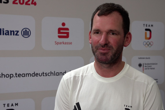 Im Interview spricht Philipp Weishaupt u.a. über die Olympischen Spiele und die neue Team-D-Kollektion.