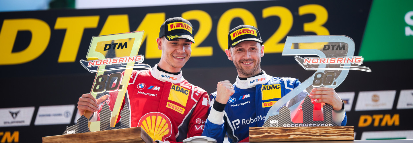 René Rast (rechts) machte mit Platz zwei den Doppelerfolg für Schubert Motorsport perfekt