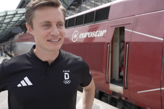 Im Interview spricht Hockey-Weltmeister Mats Grambusch u.a. über die Reise nach Paris sowie die letzten Vorbereitungen auf die Olympischen Spiele.