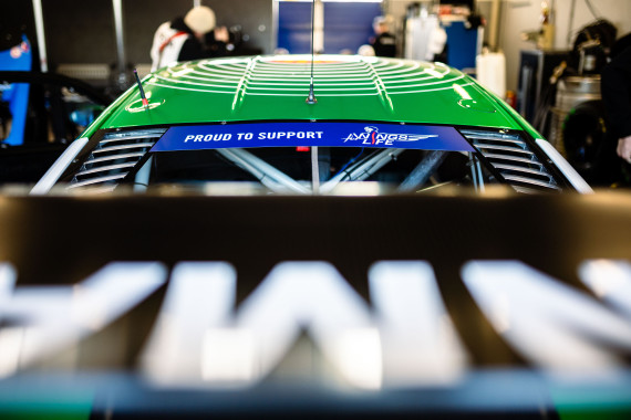 Der neue Charity-Partner ist auf allen GT3-Boliden präsent