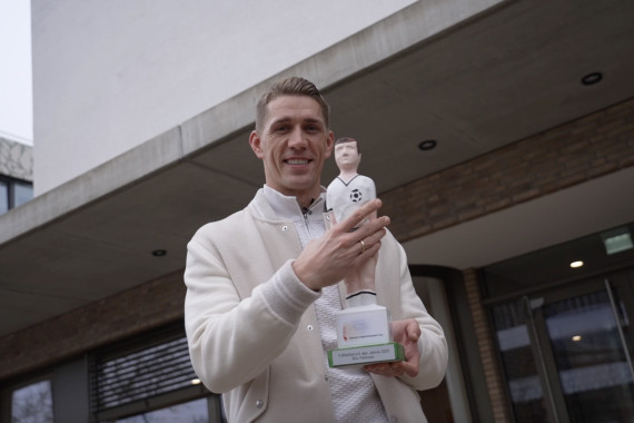 Schnittbilder zur Übergabe des MAX für den Fußballspruch des Jahres 2025.