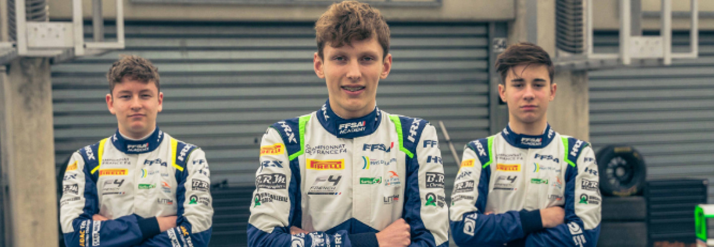 Das ADAC Formel Junior Team ist bereit (v.l.n.r.): Finn Wiebelhaus, Max Reis und Tom Kalender