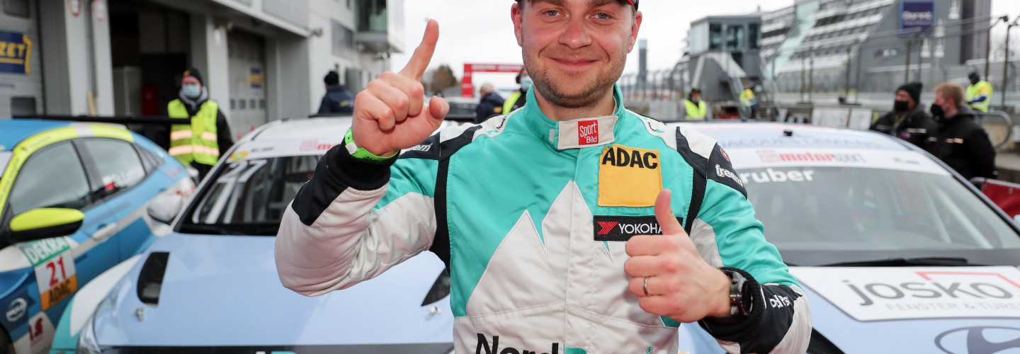 Zum Abschluss der erste Sieg- Jonas Karklys jubelt in der Eifel