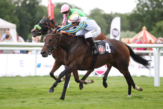 Clever Candy gewinnt in Hamburg