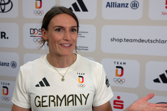Im Interview spricht Kanu-Olympiasiegerin Ricarda Funk über die Einkleidung und ihre Ziele für die Olympischen Spiele in Paris..