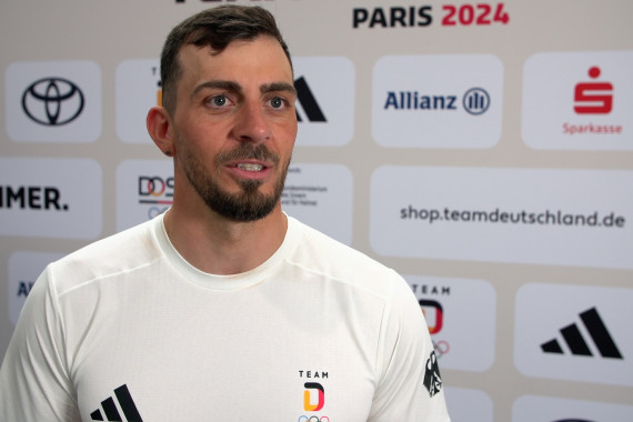 Im Interview spricht der Kanute Sideris Tasiadis über die Einkleidung und seine Erwartungshaltung vor den Olympischen Spielen.