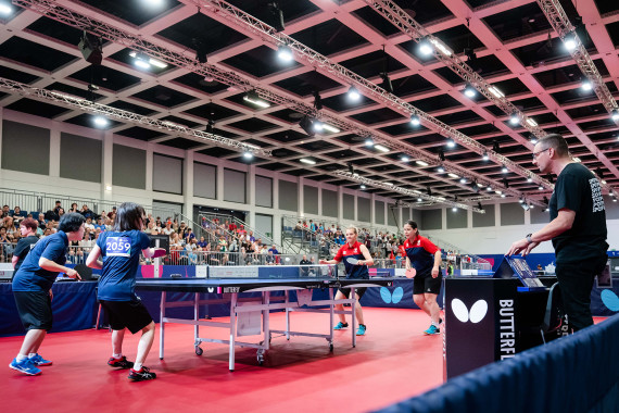 Szene vom Tischtennis-Wettbewerb