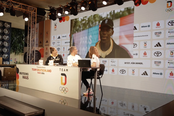 Vorschaubild: Erste PK im Deutschen Haus