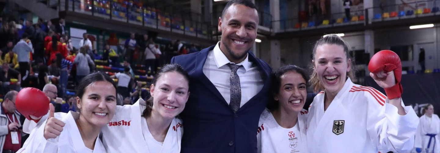 Auf dem Bild zu sehen ist das Gold-Quartett des Team-Wettbewerbs (von
  links nach rechts): Gizem Bugur, Madeleine Schröter, Jonathan Horne,
 Reem Khamis und Johanna Kneer
