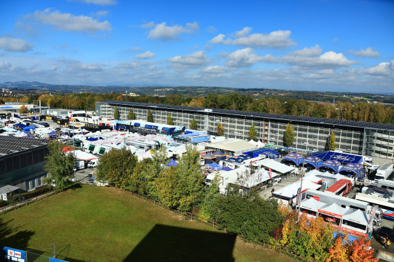 Der Servicepark der CER kehrt nach Passau zurück. Das Messegelände Kohlbruck bildet jeweils den Start- und Zielort der Tagesetappen