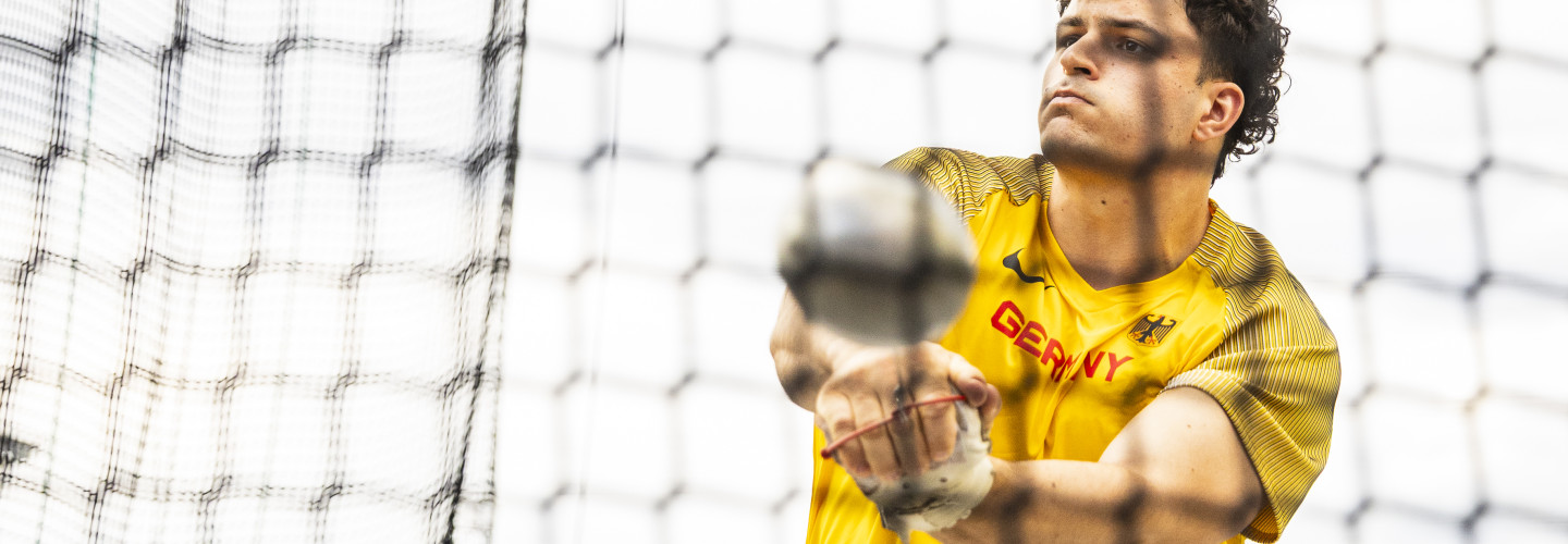 Merlin Hummel (IU Internationale Hochschule) gewinnt Silber im Hammerwurf