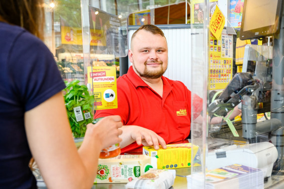 Regionale Netto-Spendenaktion - An Kassen und Pfandautomaten für Vereine vor Ort spenden